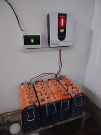 منظومة شمسية • انفرتر 4.2 كيلو • بطاريات سائلة