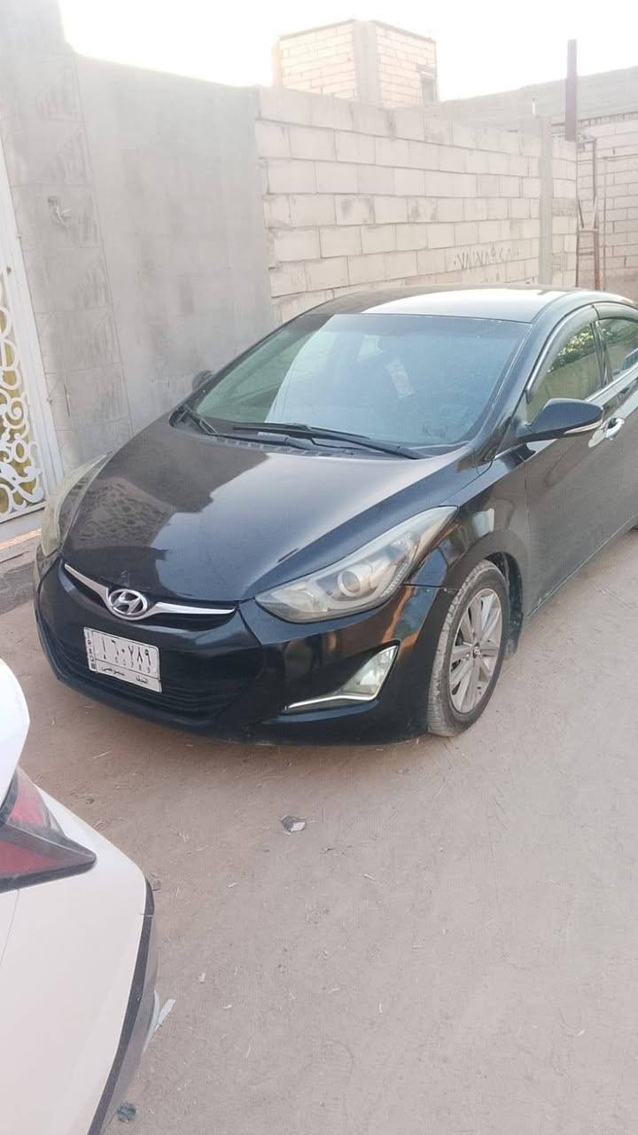 سلام عليكم انتره مدل 2016 وارد امريكي بيه حادث جاملغ ونص البنديد الباقي بدي السياره فول عده الفتحه بصمه اشاير بل مري بسمي سنويه لل28 مكانه نجف ***********
السياره احلى من الصوره
