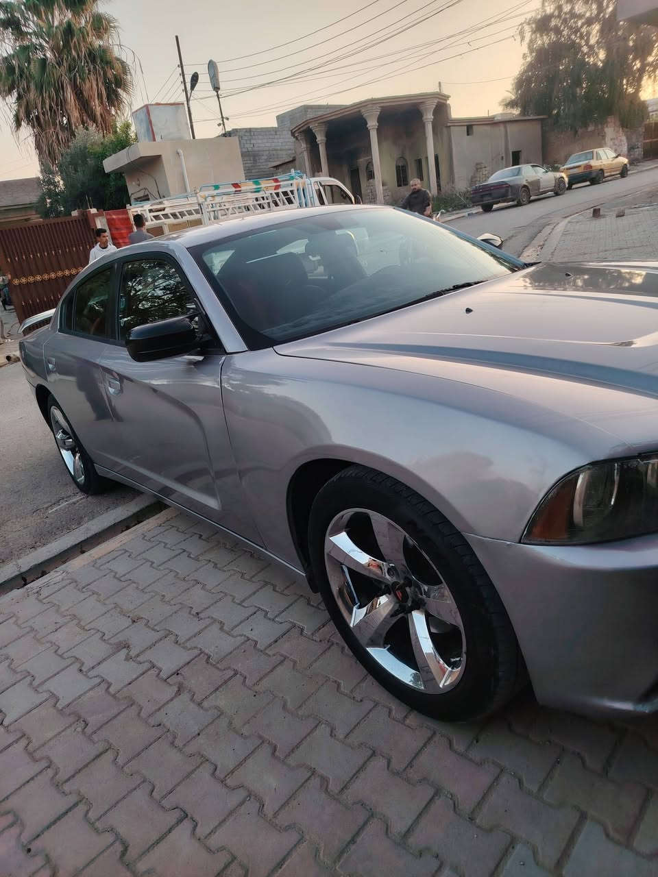 جارجر موديل 2013 أدوات مكصوص محرك 3600 تبريد ثلج  قطعتين كشانه كهربائية تخم تاير جديد لايت زينون نشاط فول كهربائيات كله جديد سياره جديده مال جناي احلا من الصور متوئم كامل السعر المطلوب 56 وبيها مجال للشراي بيع فقط مكان سياره صلاح الدين بيجي رقم الموبايل ‏‪***********
