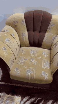 للبيع طخم قنفات مستعمل كلش نضيف ما تصرف عليه دينار يتكون من قنفات اثني...