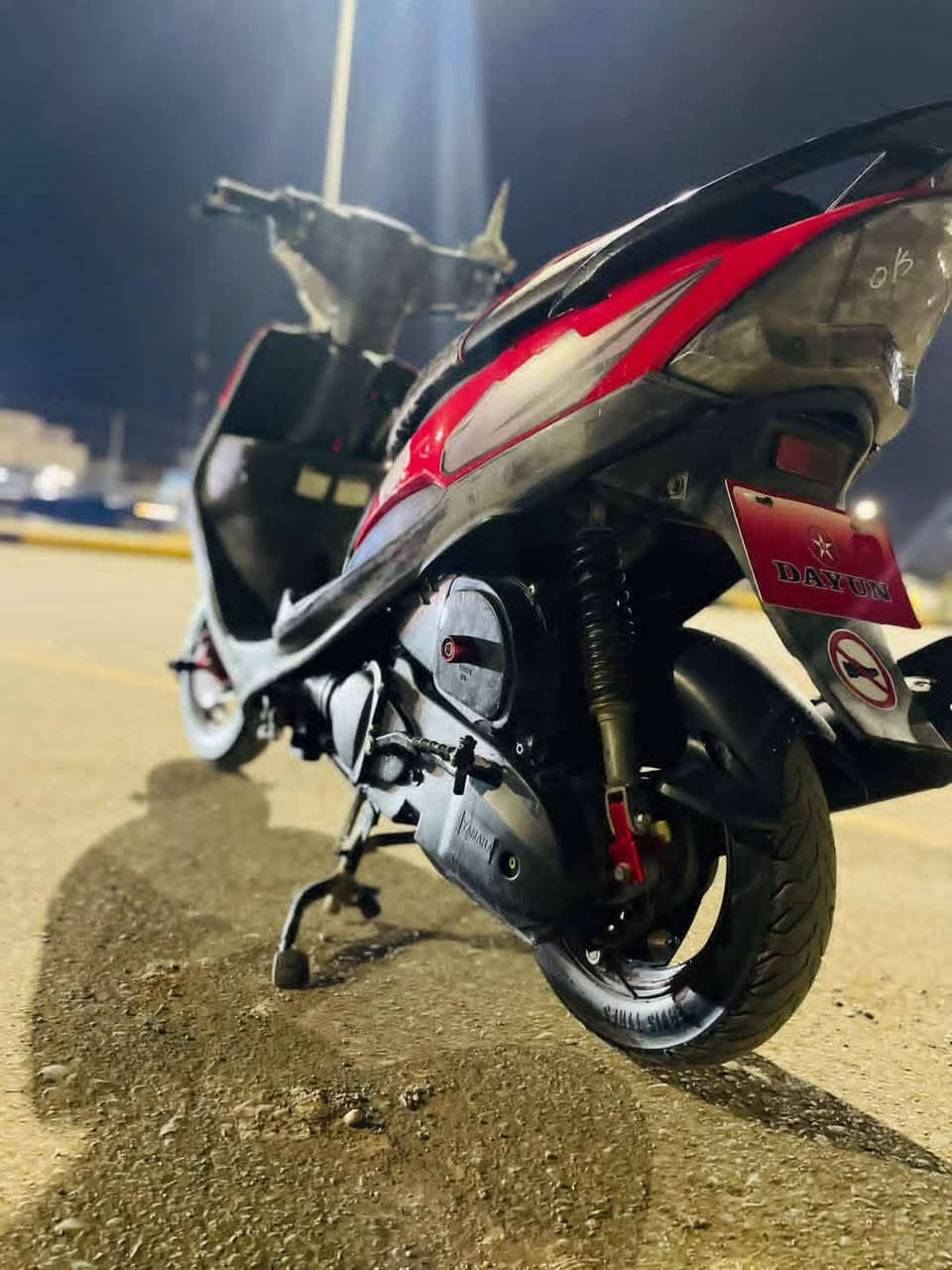 دراجه عدله ماكس للبيع 
الدراجه موديل ال 2007
االدراجه مابيهاا كل نقص كلهااا شغلاه صالنصه FM
هندر سلف شغال كهربايات كلها شغلا كلها ختم واحد 
تايرات دزوج جديدات  دشبول جديد سعر 550 وبيها مجال 
خاص متواجد.  الرقم ***********
