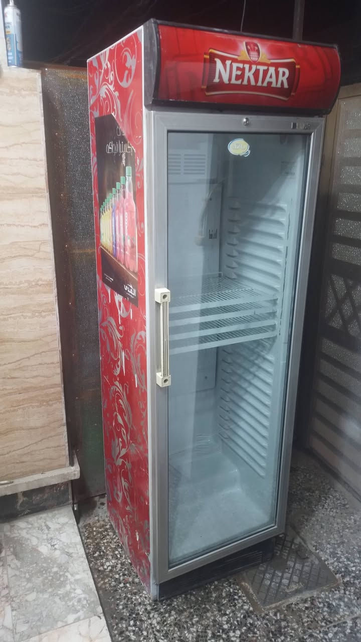 عارضات عمودية عدد ٢
نظيفات جدآ...شرط تبريدهن فووول 
بلاديات مداخلات تصليح 
سعر الوحدة ٢٢٥  الف
بغداد الشعب ***********
الشراي يتصل واتساب او رصيد
