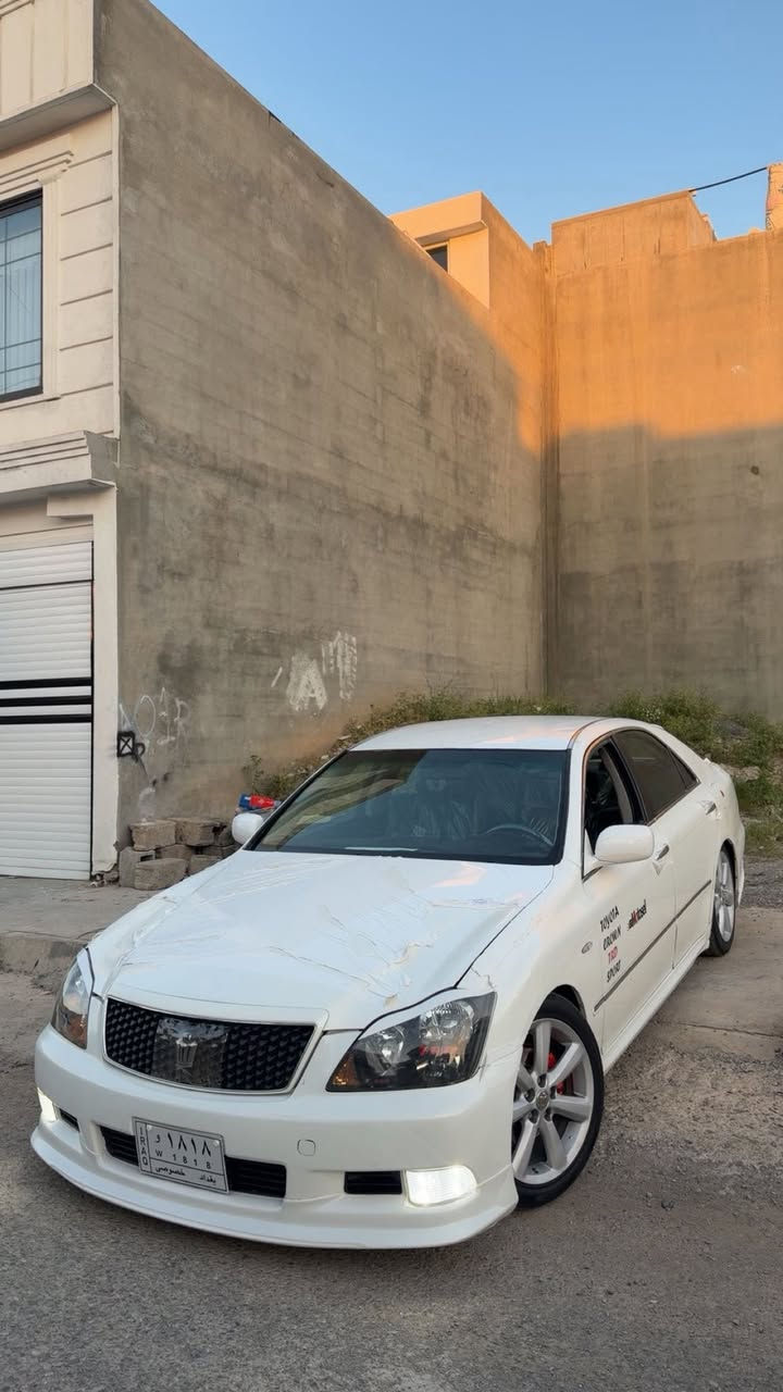 سەرەتا بەناوی خودا
TOYOTA CROWN 
GRS180 2007
براوە براوە 
شاهینەی ١٨٠ 
مۆدیل ٢٠٠٧ 
بەسمە رەساسی 
ناو رەشی ساج رەش کراوە بەشین 
کوشن جڵدی دوبەی 
چوار تایەو ویلی لۆک لۆک
پێش و پشت Tom's 
هەموگیانی بەشەرت دینار مەسرەفی نیە 
سەیارەکە هی ماڵە 
سەعری ٥٣  معامەلەیەکی کەم 
موشتەری نامە بنێرە یان تەلەفۆن بکە 
0751 520 1051

