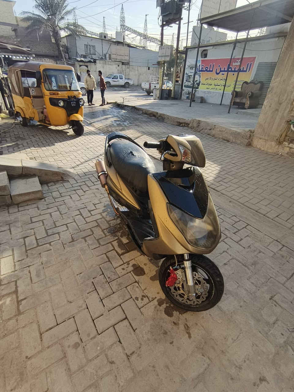 للبيع سكنس فحل 🤎
مكينه 59ونص
روله TTMARC حجم 300
ولفات ماسونيه 
اكسل رياضي 14 
كلجات رياضي امامي خلفي
الدراجه شلعه ومعدل تاكل الكاع اكل
صدر YAMAHA 
فج كرزي 
فلنجه رياضي 36milm
قبق بانزين مشمشي 🧡
دبلات خلفي مشمشي ابو التقسيم 🧡
صالنصه بور عدل 
ستان صفح مشمشي🧡
دوسات كاعيه K&S
لايت زنون
كابريتر جبيره
الدراجه كهربائياتها كلها شغله دشبول 
الدراجه نقصها كتف شحن وسلف وتك تريشه
فقط سعرها 800الف 
وبيها مجال شي بسط

مكاني بغداد المدينه📍
رقمي ***********
واسف عل أطاله 🙏🏽
