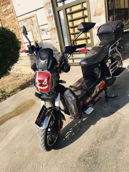 متاح دراجه شحن هيوشا موديل ٢٠٢٥ ام العدد كهربائيات كله شغاله بطاريات ع فحص تقرا ١٠ تخم قبل شهر مشدود النضافه مثل ما موضح بصور السعر ٦٧٥ وبي مجال ترهم بيع و مراوس مكاني هيت حي البكر *********** وتساب و اتصال
