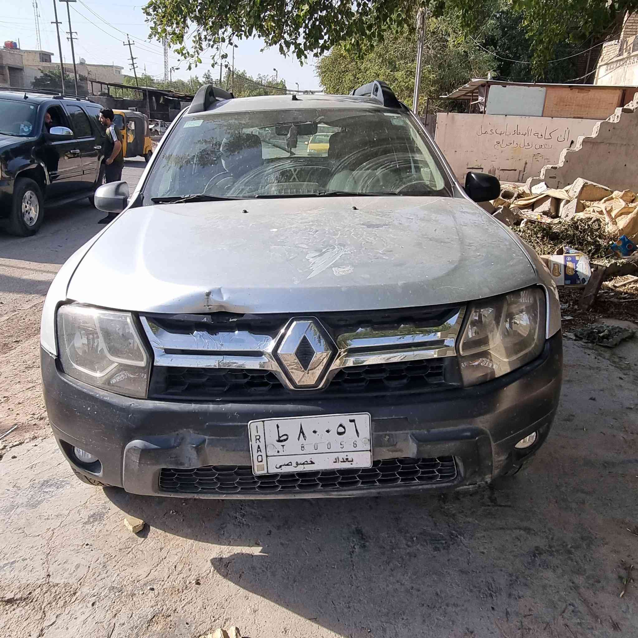 السلام عليكم سياره للبيع موديل ١٧ محرك ٢٠٠٠ رقم بغداد كشر مابيه صبغ بس بارد رايدها ٨٥ هاذا رقمي ***********
