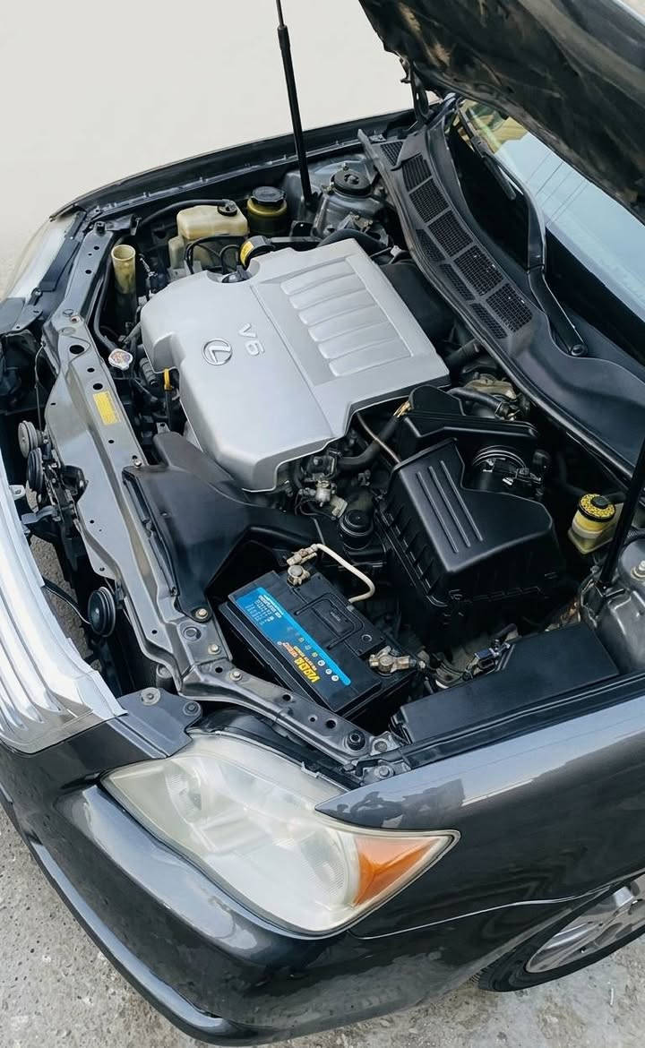 افلون زيتوني ضربة خفيفة في جنطه مرشوش صبغ عام أثر شخوط رقم انكليزي بااسمي موديل 2008 وارد امريكي مكفول كير اومحرك تخم تاير رقم بغداد للاتصال *********** 
السعر 110 ما متواجد عل فيس
