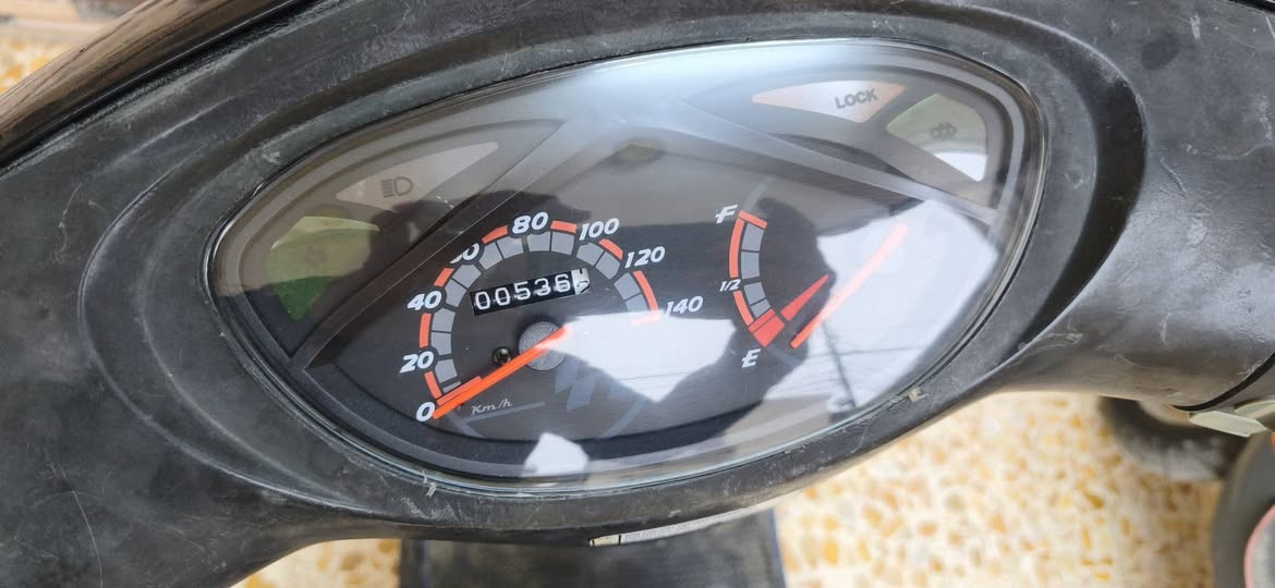 اسكنز فحل ياباني ماطور نضيف سلم شغال درع اصلي جديد السعر 400الف
بي مجال حك الجيه‍ ***********
