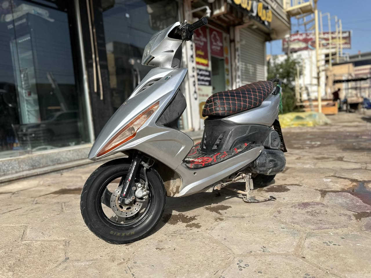 سلام عليكم
دراجة ماكس مضلع للبيع نظيفة 
التفاصيل والسعر التواصل مع الرقم ***********
