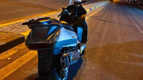 سلام عليكم
سلفر ونج 600 بلادي دراجه نضيفه ومكفوله عام 

المكان حي جهاد  السعر مليون 700 وبيها مجال رقم ***********
