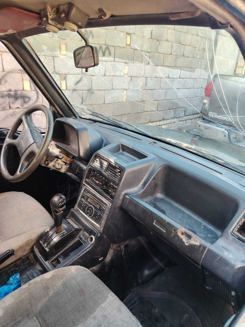 كير ومحرك ثري واي  بحاله جيده. والسعر 32 وبيها مجال وهذا رقم 📱 صاحب السياره وبيه ويتساب. عنوان السياره ذيقار.   ت  ***********
