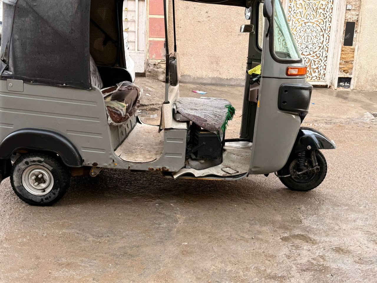 السلام عليكم شباب تكتك 2020تكتك مال جناي صبغ عام رقم وسنويه رصاصي تكتك مبدل بوشه مال شركه وبيهاضربه عله كد شبر ونص حته ما مبينه تكتك الكشر خير من الله والمكينه تخبل يرادلها بس صالنصه لن طاكه
العنوان بغداد الأمين الثانيه 
رقمي *********** ما موجود على فيس
