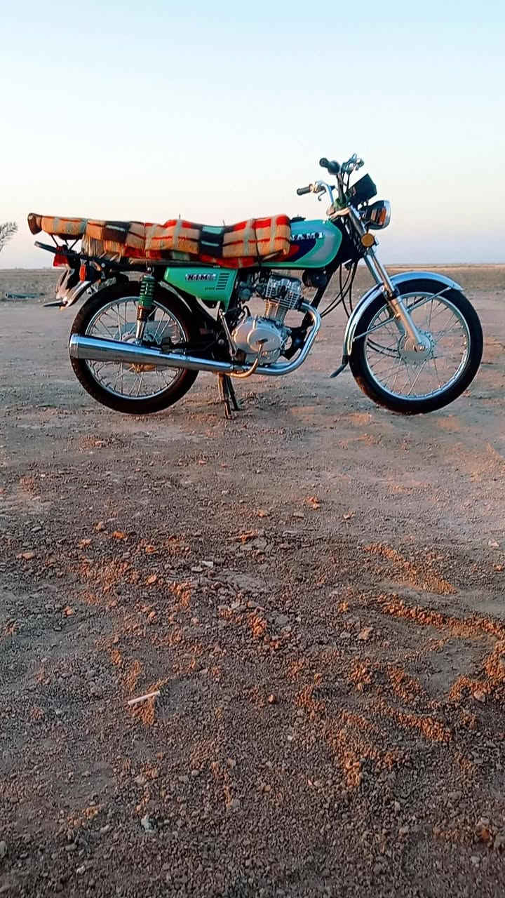 نامه متيز البيع وراق سكنر مديل 25دراجة مكينه ماماشيه عليه سبانيه نضيفه كلش سعر 670وبيه مجال *********** رجاعن المو شراي لا يراسل
