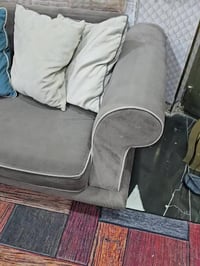 تخم للبيع نضيف سعر ١٧٥ عنوان بغداد البياع الشرطه الخامسه ٠٧٧٢٣٧٩٢١٠٩وا...