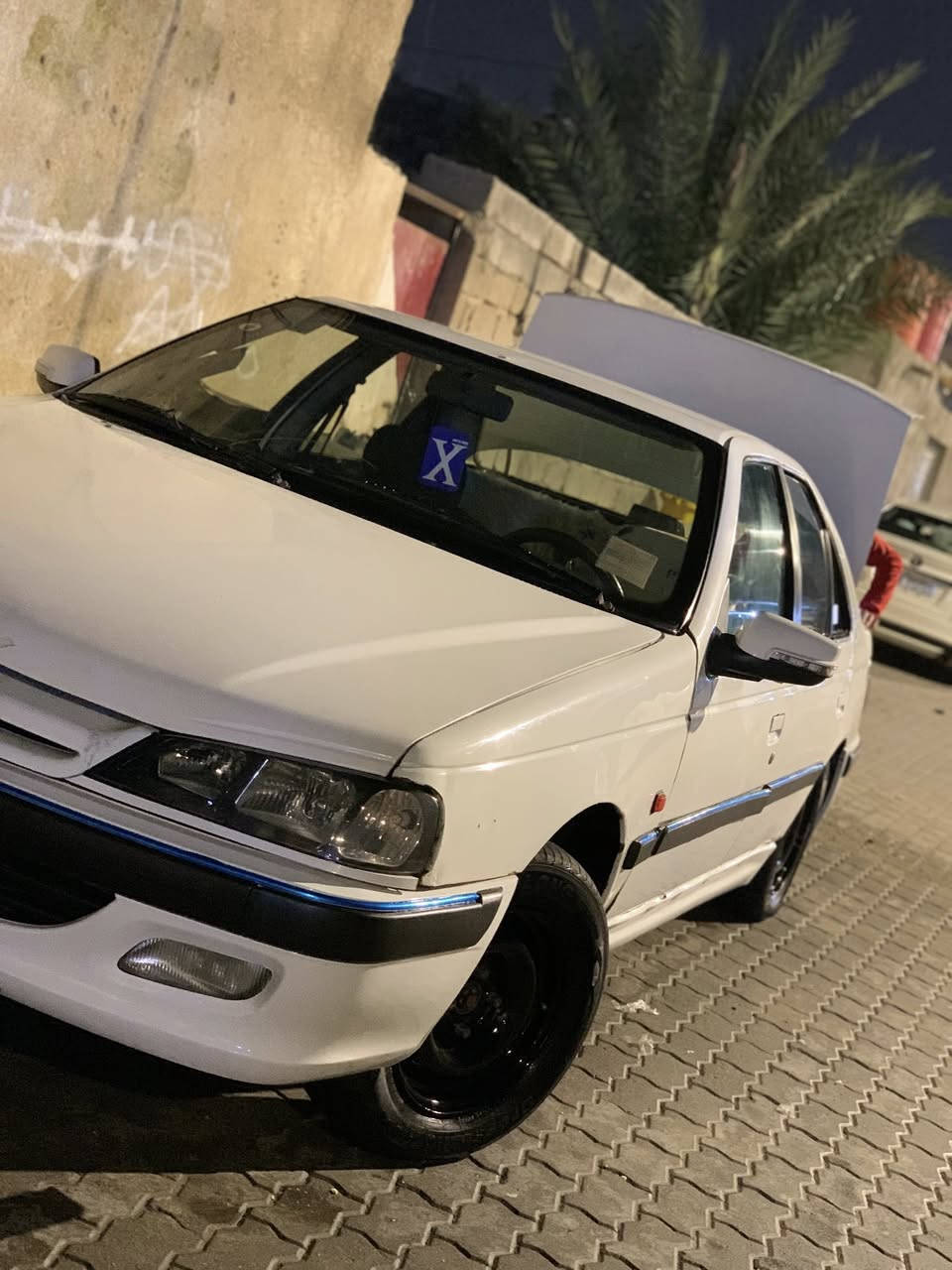 بيجو بارص ٢٠١٢
مكفوله من الضربه 
كير ومكينه مكفولات 
حداديه جديده 
تخم تاير جديد 
رنكات جدد 
غرفتها نضيفه حلوه 
سعر ٤٣
تواصل ***********
