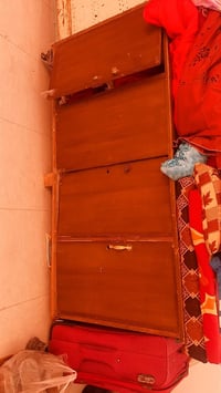 للبيع • خزانات • ديكور