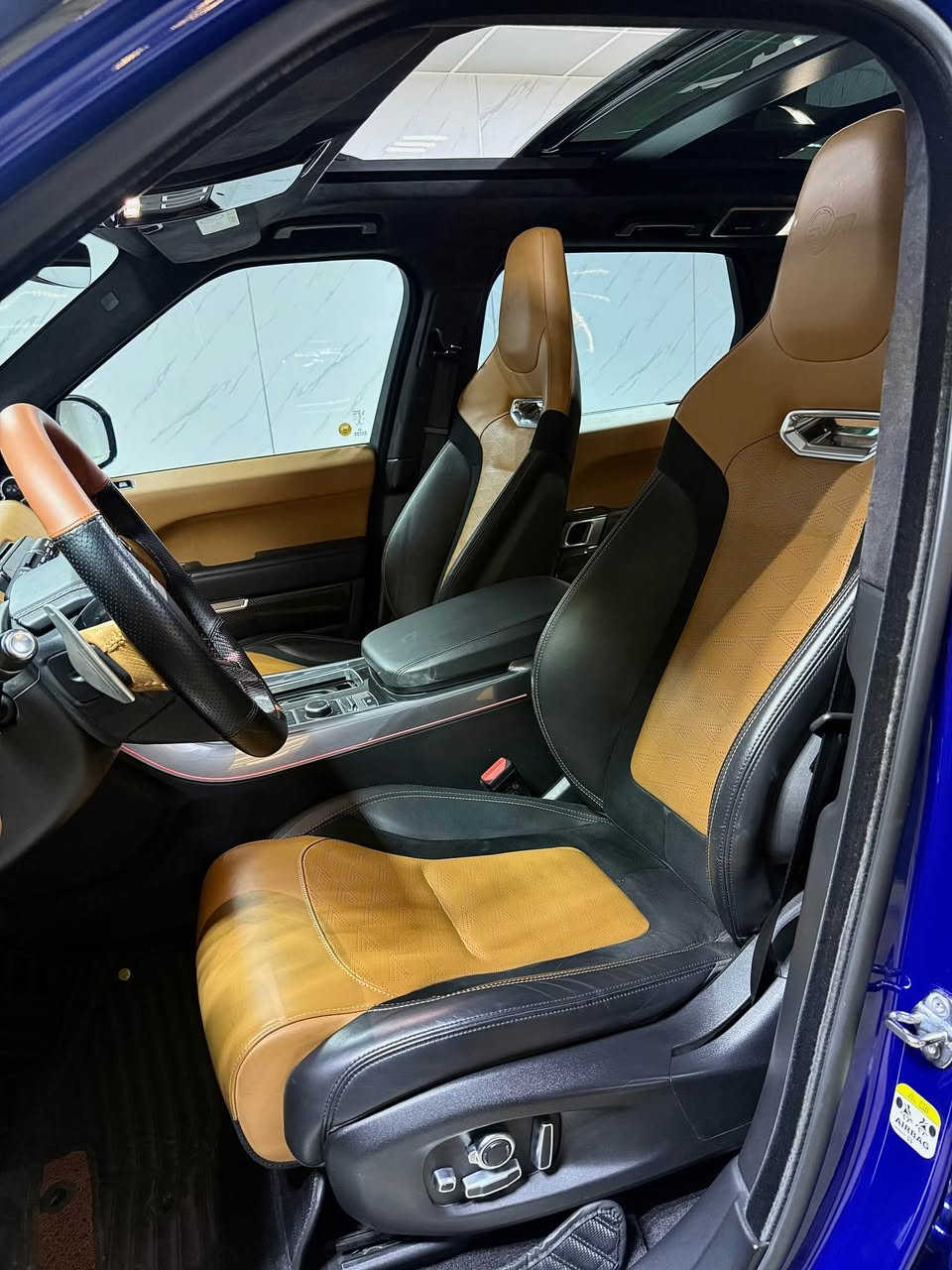 Rang Rover (SVR)⚜️
مودیل:2018
34.000KM بشرط 
‎خلیجی، وكالە سردار، ضمان 
 ‎بدون صبغ بدون بارد ، كفالة عام✅

،‎فول فول ١/١;، كاربون فايبر،كشنات حار و بارد،٥ كامیرات،كیر بالسكان،سلاید،كشنات جلد،كشنات خزن،حساسات،لایتات دوشمة لونين لید،دبلات كهربائی،تحدید سرعە،٦موداد القیادە،هوای مواصفات اخرە

‎ محرك ٨ سلندر سوبەر (٥٧٥) حیصان🔥
‎ دبلات و كهربائی و محرك كلل بشرط(محرك ما مفتوح)✅
‎📍سلیمانی
‎سعر:💵670
0773 554 8009📞
……………………..
Rang Rover (SVR)⚜️
‎مۆدیلی:2018
34.000KM 
‎خلیجی، شەریكەی سەردار، زەمان
‎بێ بۆیاخ، بێ سارد، هەمووی بە شەرت✅

‎فول فول مواسەفات: پێنج كامێرا،كوشن ٢ ڕەنگ،گێڕی پشت سوكان،سلاید،كوشن خەزن،حەساس،لاید لید،دەبڵی
كارەبای،ڕاگری نشێوی،٣شاشە،دیاری كردنی، كاربۆن فایبر
‏‎خێرای،بەسمە، شەش مۆدی لێخورین،كوشن سارد و گەرم

HP‎ مەكینەی هەشت بستۆنی سوپەرچارج (575) 🔥
‎ دەبڵ و كارەبای و گێڕ بە شەرت (مەكینە نەكراوەتەوە)
‎سلێمانی📍
‎نرخی:$💵670
0773 554 8009📞
Admin🌹 السليمانية, العراق
