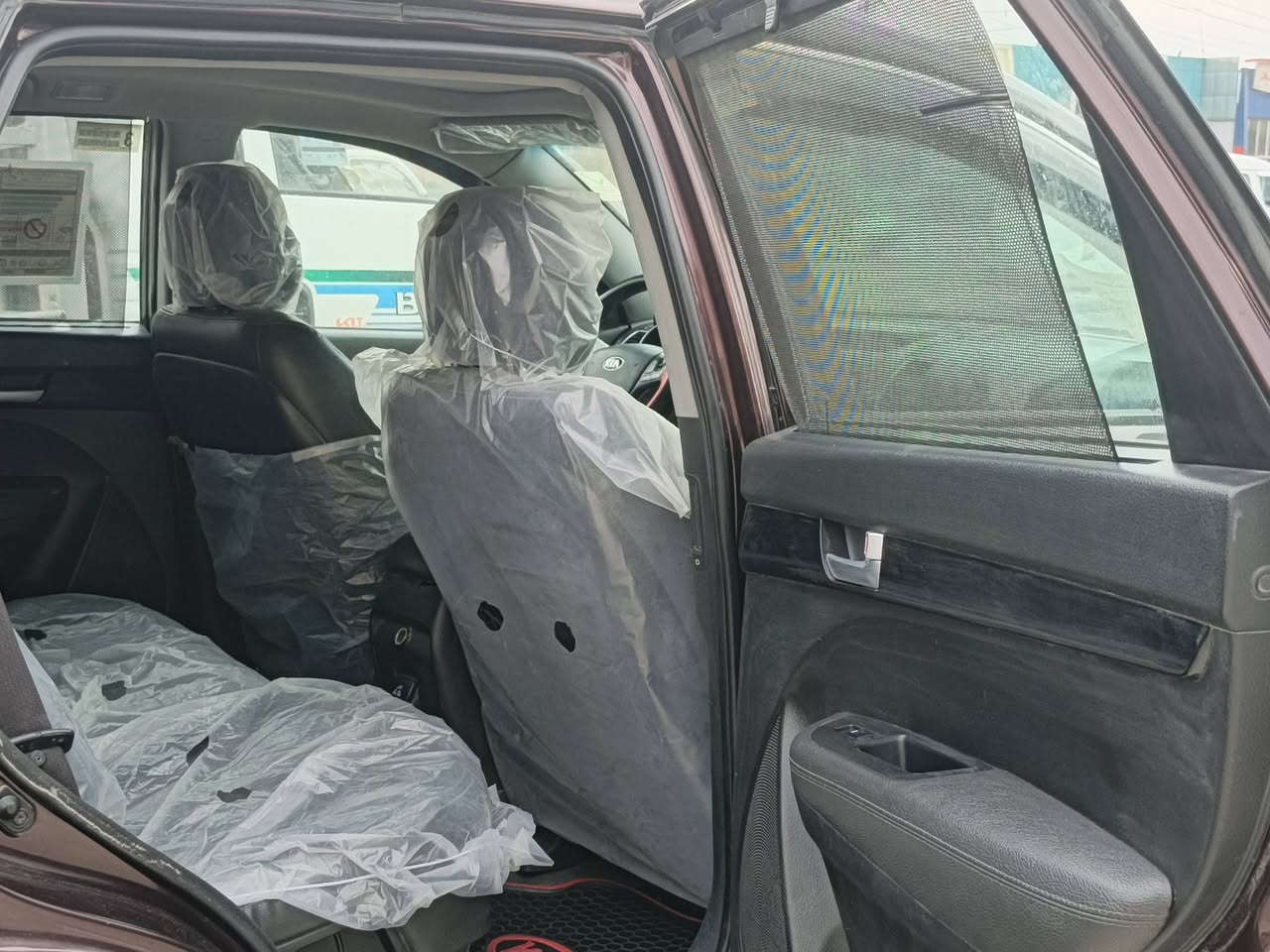 اسلام عليكم كياا سورنتو 2014  EX
وارد امريكي ضرر بنيد ودعاميه فقط... 

محرك . V6. 

فول فول 1/1 موصفات .. 

بمصه تشغيل ..  عن بعد

سقف   بانوراما .. 

بردات .. جنبيه 

تحكمات .. 

حساسات امامي خلفي .. 

مري شفط .. 

ترحيب بيبان .. 

بصمه ابواب .. 

يدات نيكل .. 

جنطه كهرباء  ..راكب 7 .. 

كشنات جلد + كهربائية

3 قطع تبريد

للتواصل
***********
