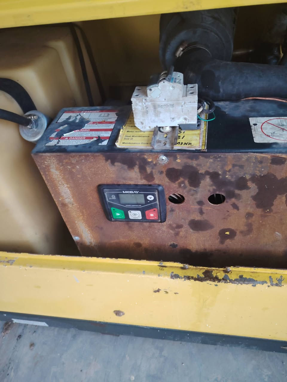 سلام عليكم مولد كابوتة 7KVA ٣سلندر سيت ابلادي نظام حماية كامل تشغيل أو إطفاء ذاتي مكينة بحالة جيدة نضافة المكينة 80%
7KVA
زورنا في موقعنا ديالى بعقوبة الصناعة الثانية مقابيل نهاية حي المعلمين
للاستفسار الاتصال على الأرقام التالية
***********
***********
من الله التوفيق للجميع
