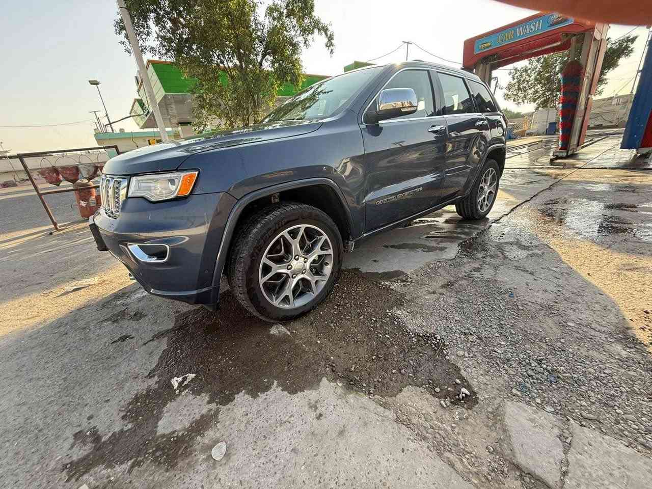 جيب كراند شيروكي اوڤرلاند  محرك 3600وارد امريكي للبيع 2021 ماشيه 89 الف كيلو متر رقم بغداد فول مواصفات جكات حادث چافيه او موجود الصور السعر 180 ورقه وبيها مجال ماكو هيج سعر وبهيج موديل ومواصفات غير متواجد بالفيس فقط واتس اب للاتصال (***********) بغداد, العراق
