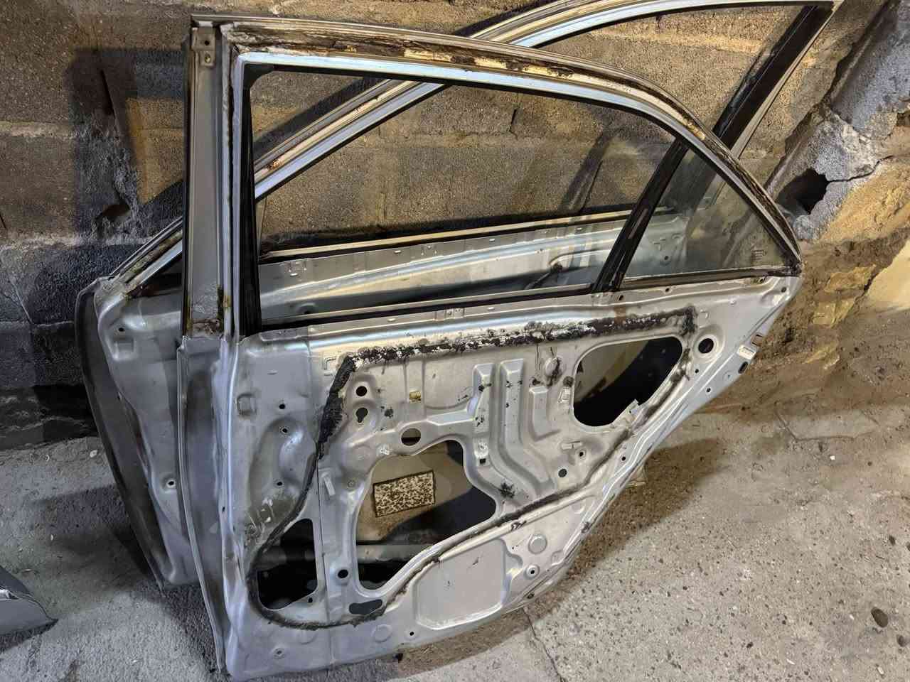 سلام عليكم بيبان كامري
عدد 4 فارغ سعر 125 وبيهن مجال 
 شريحه***********
*********** واتساب
