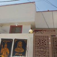 100 متر مربعة صب مسلح اساس وسكف طابقين الطابق الأرضي غرفة وصالة واستقب...