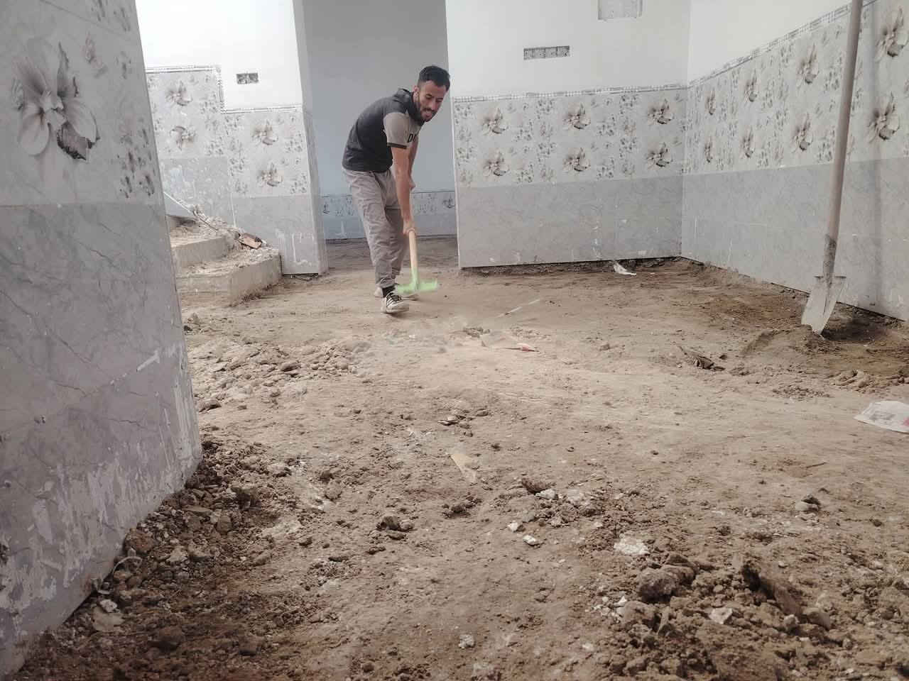 سلام عليكم  / يوجد كادر عمل جاهز/ تصعيد مواد/ تنضيف بيوت/ تفليش/ تكشيط/ تنضيف حدائق/ دفن نهري  / شقلنه ليل ونهار   /ومعداتنه جاهز/ ماعليك بس تصال على رقم  /     ***********
