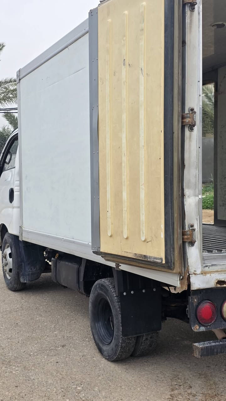 كياء فحل براد 2010
تبريد تجميد 
رقم بغداد بسمي
مكينه ٤٠٠٠ مفتوح 
***********
