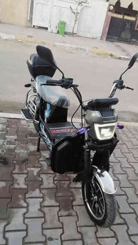 شباب دراجه للبيع 2025 دراجه اليوم شديت لها بطاريات العدد خمسه اي نقص م...