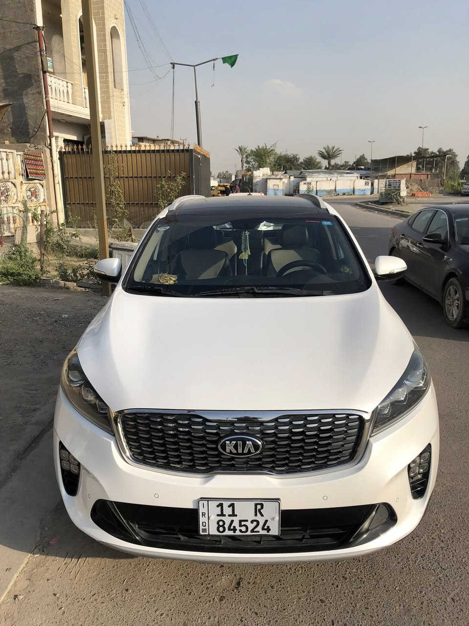 ‎كيا سورنتو خليجي ابيض موديل 19 رقم بغداد
كيا سورنتو لون ابيض خليجي موديل 2019 رقم بغداد انكليزي 
بانوراما 
محرك 3500 

كير 8 نمر

ماشية 82 وقابل للزيادة

بصمة عدد 2

كراسي  كهرباء

جنطة كهرباء

3 قطع تبريد 

7 مقاعد جلد 

محرك كير مكفولات  

سيارة  مال بيت ناعمة وحلوة  وترايهة وين ميعجبك

الاضرار  صبغ الجنطة الخلفية فقط 

السعر 240 $ 

للاستفسار الاتصال على الهاتف *********** او ***********
