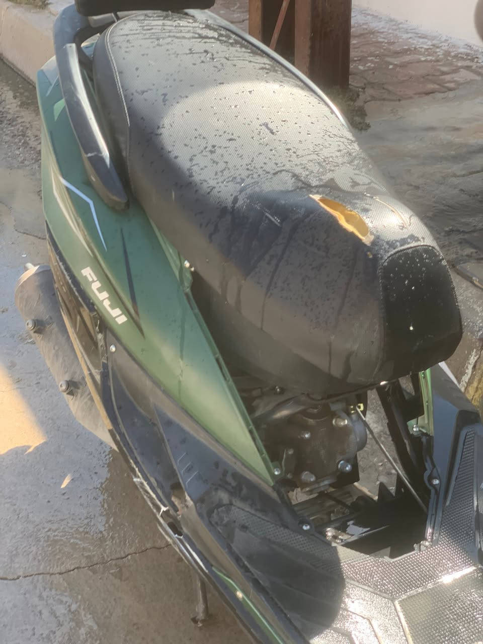دراجه للبيع دراجه نضيفه نكره سلف كهربائيات شغاله لاصرف لابخار السعر٦٠٠ بيها مجال لشراي رقم***********
