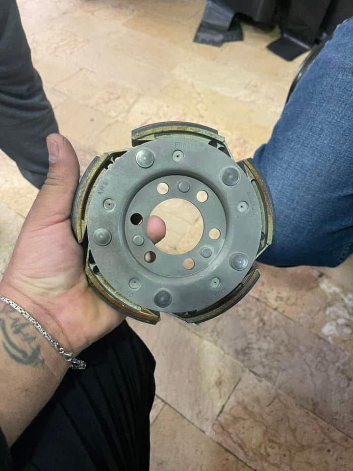 يتوفر لدينا #بنز كلج سلفر ونك مالوسي الاطيالي الاصلي
#بنز كلج سلفر ونك ياباني وكاله اصلي 
#قايش مالوسي الاطيالي الاصلي 
#العنوان بغداد سوق مريدي #محل فاضل الكهربائي 
#رقم ***********
