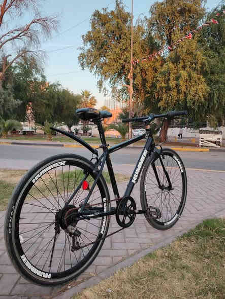 سلام عليكم
للبيع بايك c700 من ماركة (HUMMER) المعروفة 
صنع: امريكي 🇺🇸
لون: مميز اسود
حجم: 28
سستم مكينة: تورني شيمانو
سستم بركات: شيمانو 
بايك صالح: للمسار البعيد
بايك صالح: لطويل القامة 
بايك: كامل مكمل من كلشي
نظافت البايك: مثل ما موضح بل صور  
بركات: بل بكان
مختوم كامل من HUMMER🇺🇸
ويل: اسود طبقتين
(ملاحظة: قفط السرج ثابت قفط بس عالي مثل ما موضح بل صور)   
السعر 125 وبي مجال 
(مكاني: بغداد الاعظمية للي حاب يتواصل وياي ***********)
