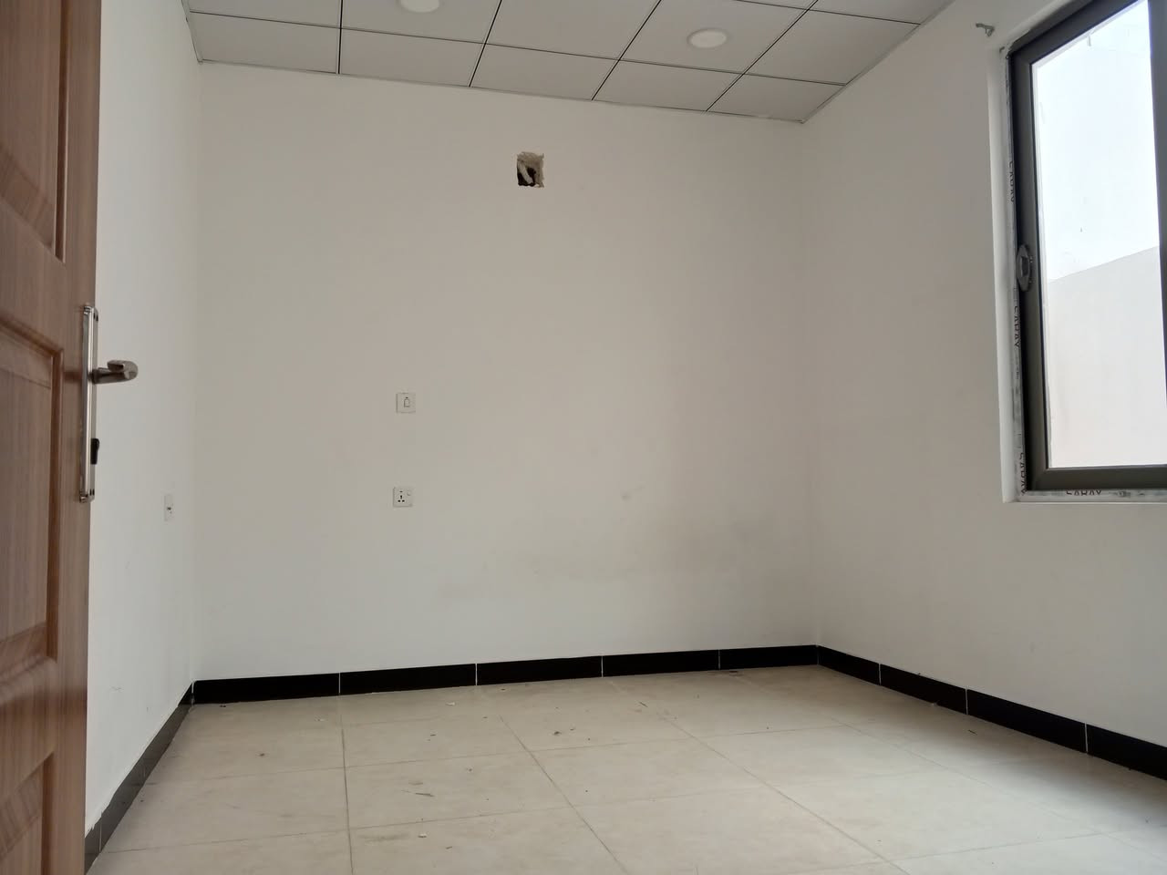 دار للايجار٢٠٠متر مجمع مدينتي قرب جامعة.. كركوك ٢غرف نوم استقبال هول مطبخ صحيات٢ + طابق ثاني غرفة نوم ومخزن.كراج سيارة حديقة موقع الدار حي المهندسين قرب المدارس والمول سعر٤٥٠ قفل بدون خدمات  للاستفسار اكثر  الاتصال ***********او زيارة مكتبنا حي الواسطي مقابل شقق الغاز
