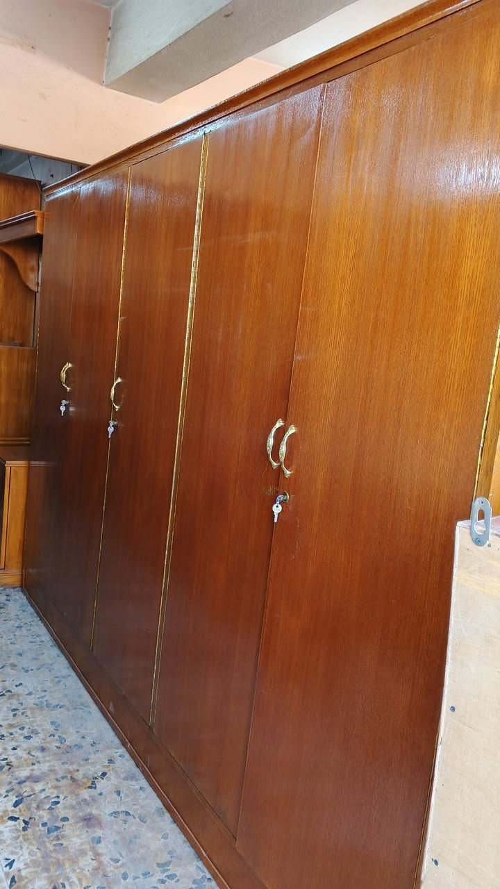 غرفه 5 ابواب ناصي شغل درجة اولى ارتفاع القنصور 210
موصل حي البكر قرب ساحات الرمل والحصو 
للاستفسار الاتصال على 
***********
***********
بإدارة/ كرم الدليمي
