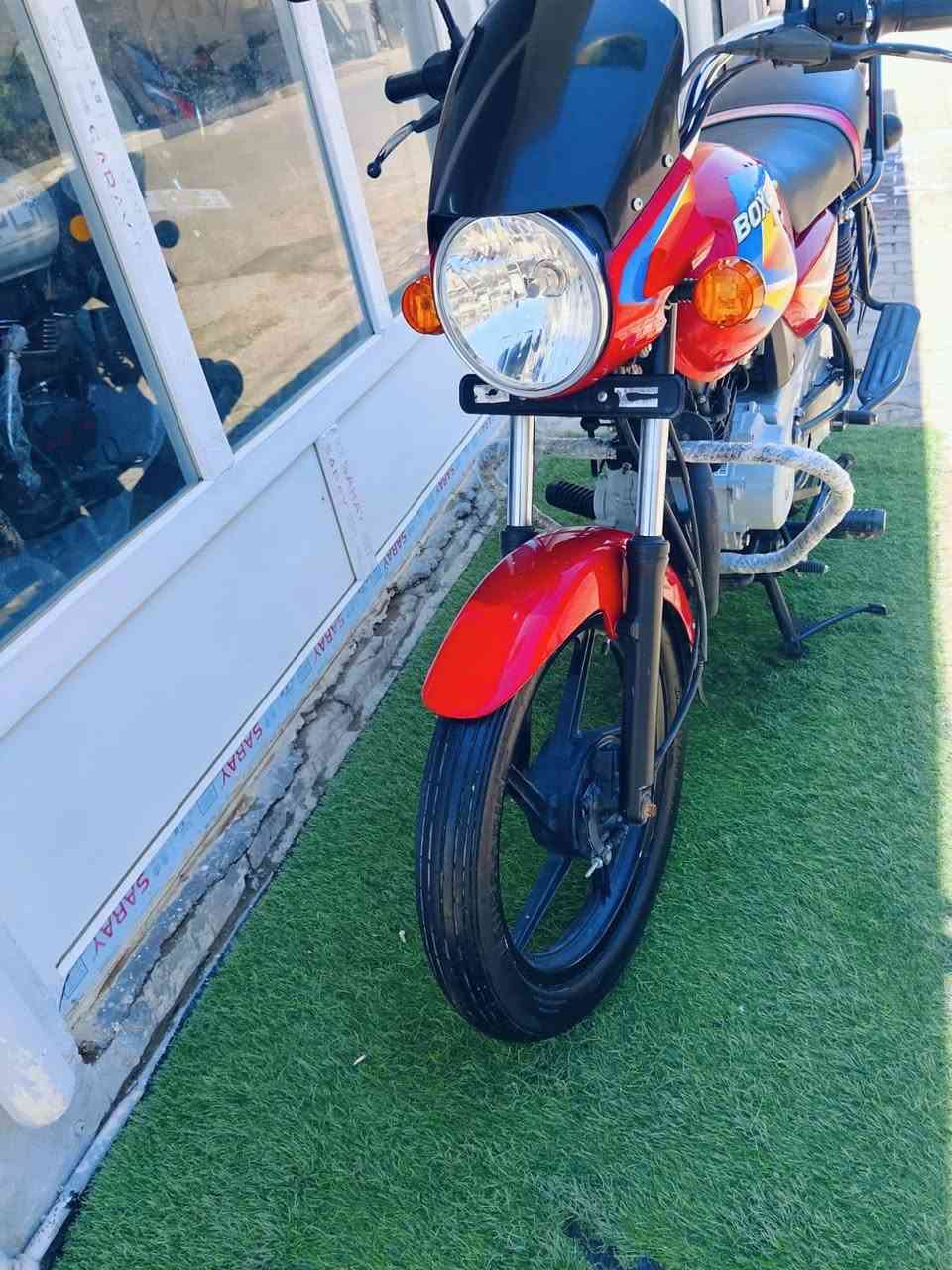 السلام عليكم 
قطعه نادر بنضافتها ونقاوتها 😍
بوكسر كلاسك موديل 20 
حته لعده مالتها موجوده. وياها سبانه ممدوده ع محرك
اوراق كامله شرط اذا متترقم فلوسك ترجعلك ضعف 
مدفوع كمرك وكلشي كامل حته رقم لحاويه الي اجتي بيها مذكور بلاوراق وكلشي اصولي للبيع مكان بغداد 
ستفسار تواصل واتساب ***********
