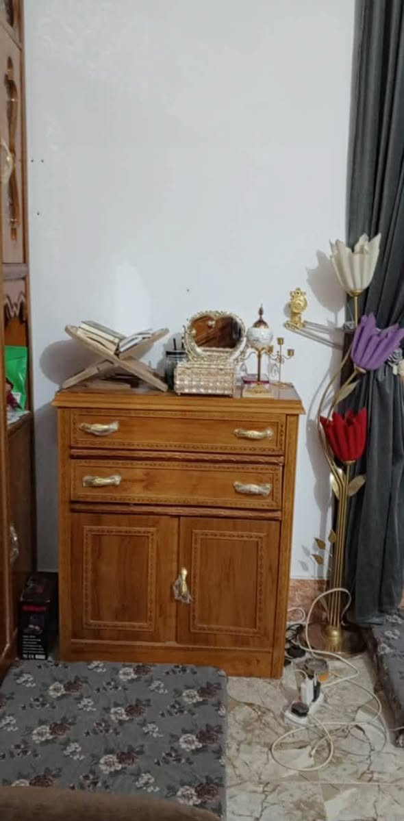للبيع غرفه نوم مستخدمه شي قليل شقل درجة أوله الاستفسار علا هاذه الرقم *********** العنوان الرمانه البعبيد اسعر مليون و٤٥٠ اكو توصيل بكروه
