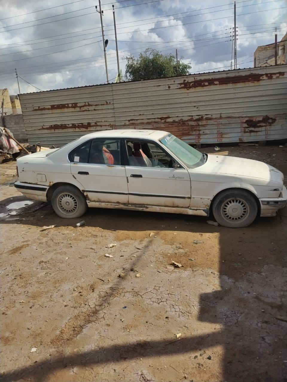 اخوان السلام عليكم جميعآ من رخصة الادمن بيئم   م ٩١  مكانها ميسان مركز
راعيها متفق وياه گبل يبصم ابغداد واتعهد بهاذا الشي
مكينه شغاله صدر وتايرات قبل لا اطبگها شادهن جديد
بيها عطل الگير بس يشهد الله ما اعرف بيه البگ يجي ونمره وحده تجي طبگتها  وما اخذتها لا كهربائي ولا فيتر
ابيع هل الموجود سعرها قفل من الاخير مال تصقيط الله وكيلكم  ١٨ ورقه قفل ***********
