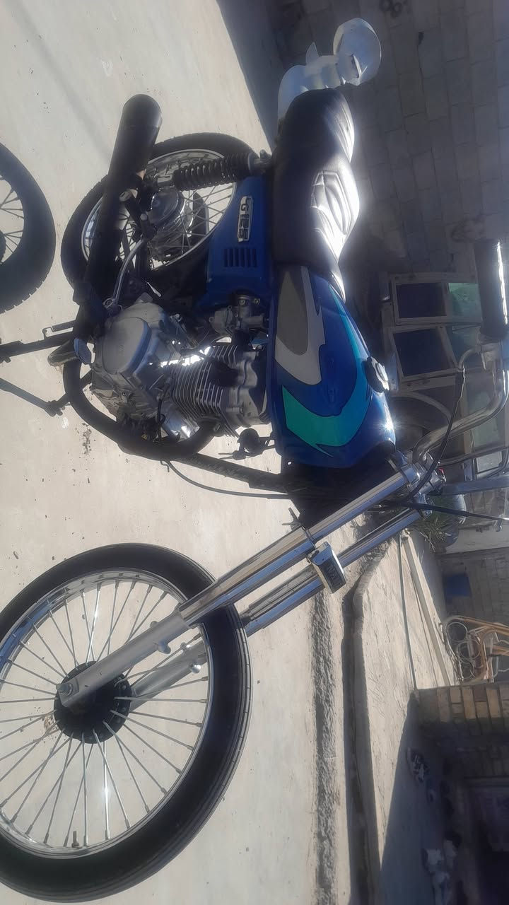 نامة شلامجة للبيع ٢٥ والشاصي ٢٤ اوراق سكنر مبدل ولفات بس السعر ٦٧٥ بيهة مجال ***********
