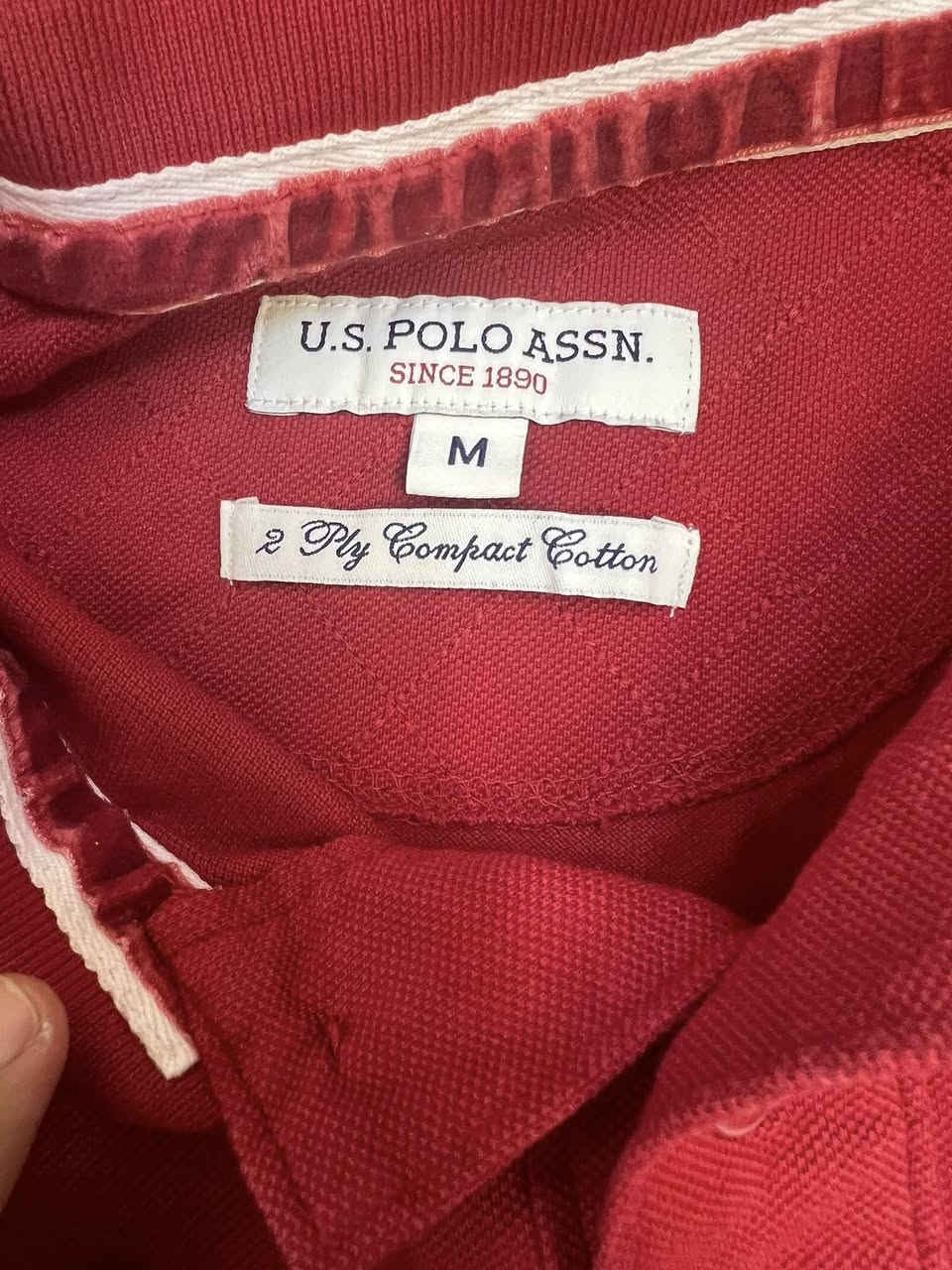 بولو حجري USPA
اصلي التاگات كلها موجودة 
اللون احمر
قياس الصدر 45سم
طول 68 سم


**إذا كنت صاحب هذا الإعلان وتريد حذفه لأي سبب، رجاءا أرسل رسالة إلى الدعم الفني**