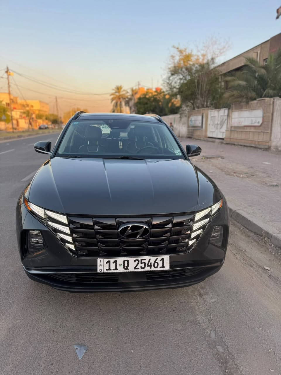 هونداي توسان 2022 للبيع فقط 

السعر١٩٣ ورقه وبيها مجال 

🔶هايبرد (بنزين + كهرباء) يعني طيارة 
🔶محرك بنزين توربو 1600 اقتصادي 
🔶سيارة ماشه ١٢٢  كيلو متر
🔶سيارة مواصفاتها فول 
🔶وارد امريكي
🔶صبغ جنطه قليل فقط
١-  شاشة لمس كبيرة 
٢-  سقف بانوراما طول القماره متحرك 
٣-  تخم تاير اصلي بدون تبديل 
٤-  كاميرات 
٥-  رادار امامي وحساسات اماميه
٦-  رادارات خلفيه وحساسات خلفيه 
٧-  قيادة آليه وخروج عن المسار 
٨ -  اشاير بالمري الجانبيه 
٩-  السيارة فور ويل 
١٠  بصمة تشغيل 
١١-  وتشغيل عن بعد 
١٢-  وتحريك السيارة بالبصمة 
١٤-  شفتات ستيرن 
١٥-  كشنات كهرباء وخزن ميموري 
١٦-  تبريد وتدفئة بالكشنات 
١٧-  تبريد امامي وخلفي 
١٨-  شاحن وايرلس 
١٩-  لايت زنون عادي ناصي 
٢٠-  تشغيل الكاميرا من الزر 
٢١-  صندوق كهرباء 
٢٢-  لدات نهاريه 
٢٣-  ويل كب 19 اصلي 
٢٤-  دشبول ايباد 
٢٥ -  كير دكم  
السيارة مرقمه بغداد بأسمي 
مكاني بغداد / البنوك *********** بي واتساب
