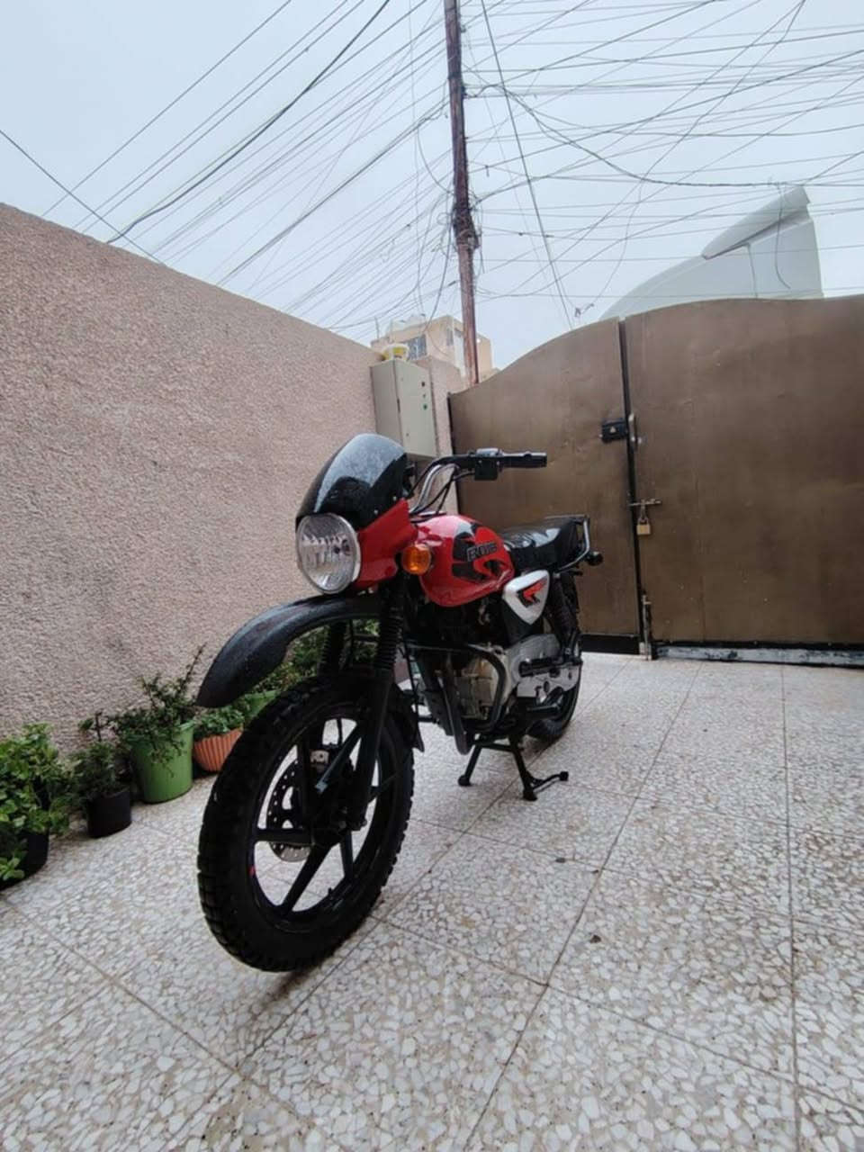 سلام عليكم بوكسر22 اوراق اصولي كهربيات كلها شغاله سلف وهندر مكاني بغداد الحسينيه رايدها ب1150وبيها مجال
***********
