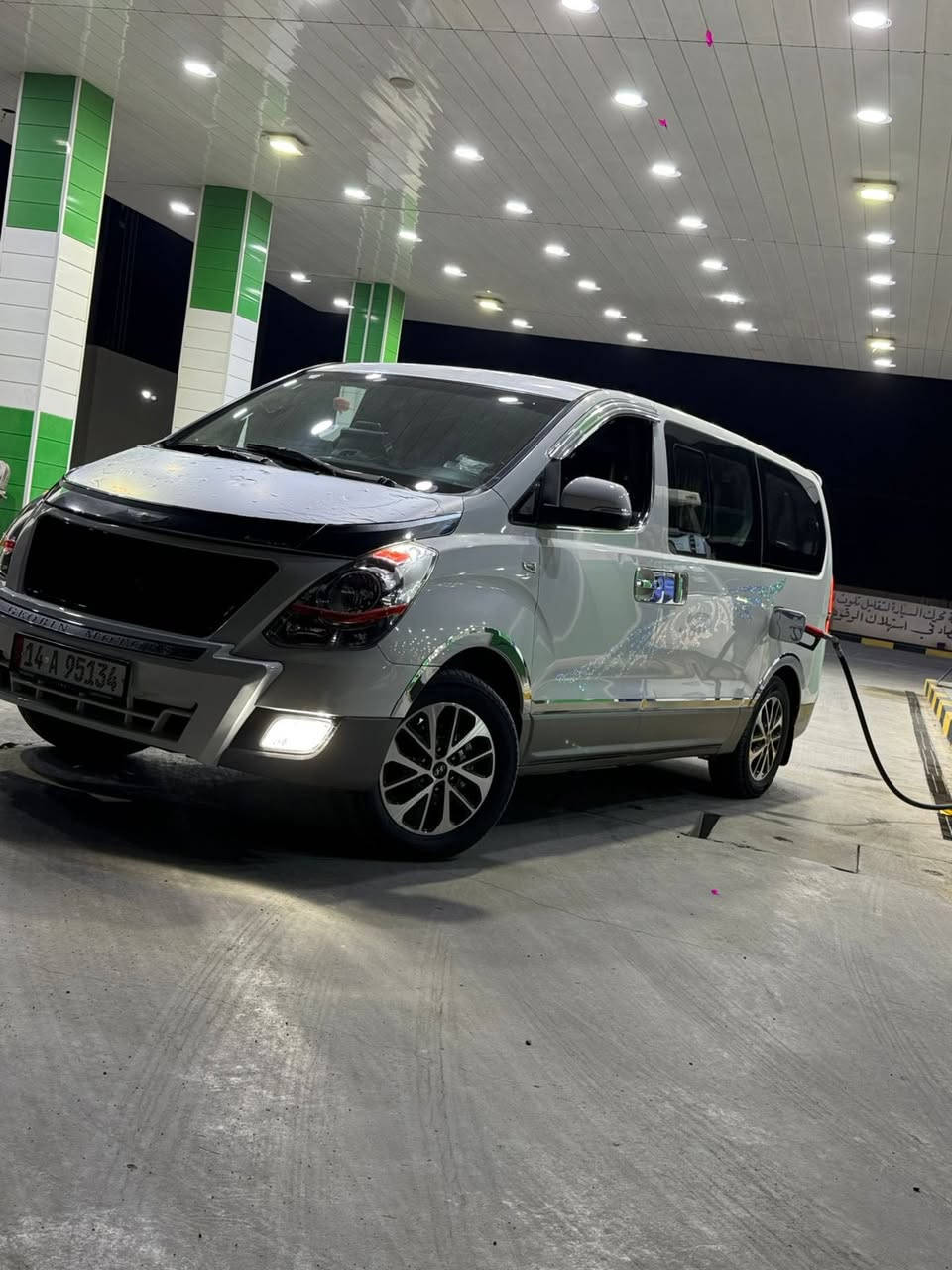 يالله السلام عليكم ستاركس مديل 2016مجول مرمز18 سيارة بيها خط تنباع هية وخطها خطها من الهوير للمواني العامة مال البصرة يعني من الهوير للمعقل خطها مرتب وجمعة وسبت عطلة راتبگ مگطوعة ع الكيكارد كل العطل مشمولة لو داوم يوم واحد بشهر سيارة جاهزة مثل ماشوف كدام عينك برقي مانقصها رقم بصرة دولي بسمي مكينة بالكارتون مجول توا شادها هاي ثاني تبديل دهن الها سيارة مكفولة بيها فقط رشة بجاملق الخلفي من كوريا بدون معجون كلير مكان السيارة القرنة بني منصور شراي اكثر تفاصيل اتصل على راعيها انا مكلف بنشر ***********
ملاحضة:سيارة تستلم مليون و650صافي وترهم مراوس بالون ابيض 21 وفوگ لون ابيض مكفول فقط )
