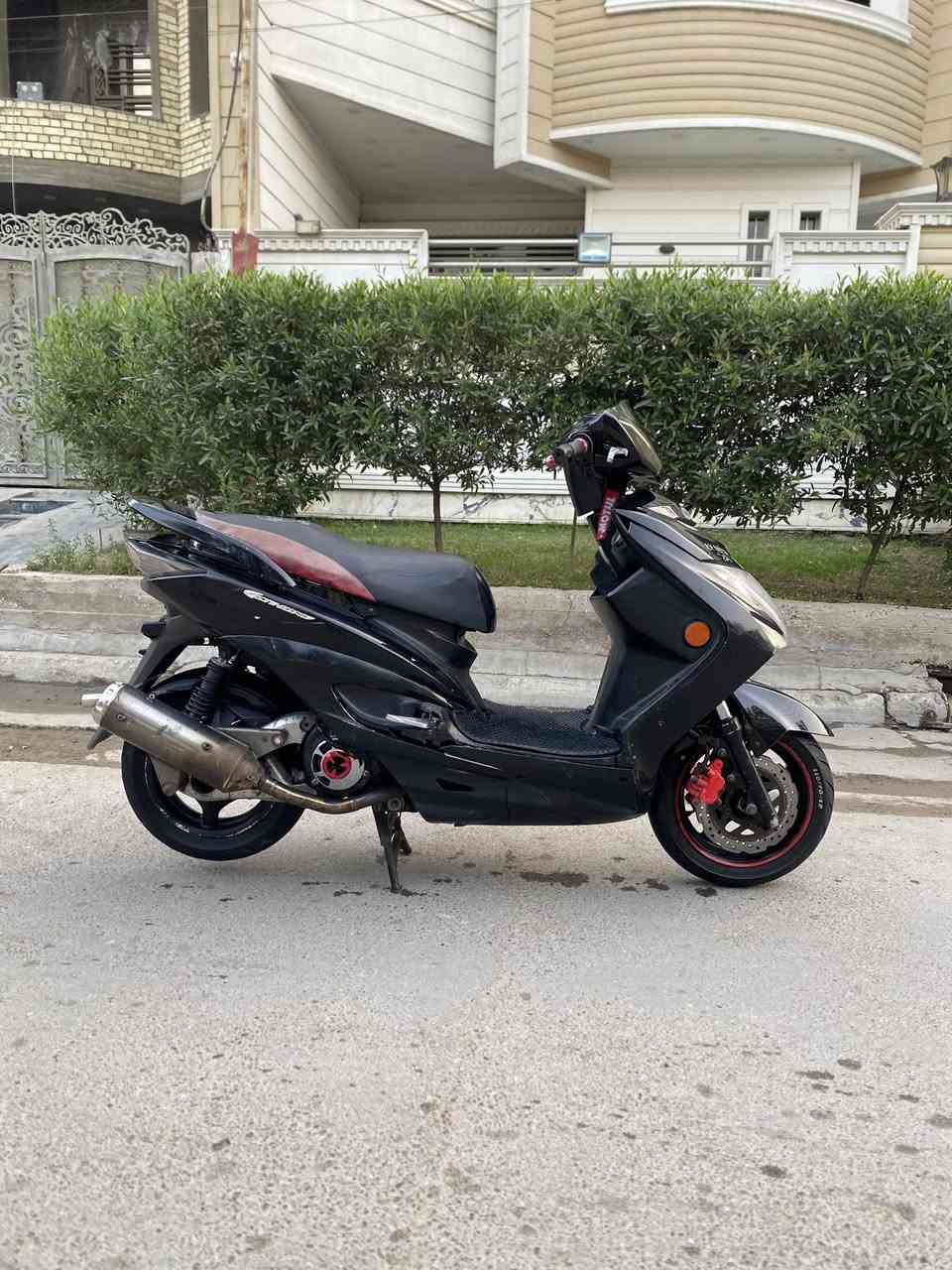 سلام عليكم لد كوري ماشيه 30 بيه كلجات دوشي اصلي وبيه صالنصه صجميه ام حساس اصليه مكينه مكفوله دراجه عليه ادامه كامله نكره بكل وقت شرط بصمه كفراته شويه تعبانه سعر 950 وبيه مجال بسيط للشراي مكاني بغداد الشعب ***********
