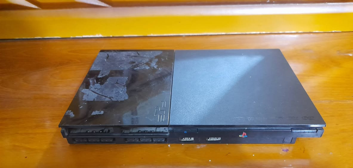 بلاي 2 للبيع سعر 40الف رقم الهاتف***********
