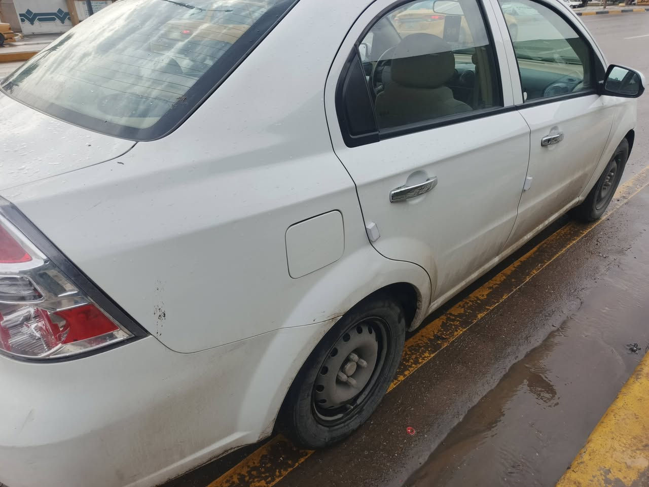 اسف السياره مامغسوله مطر افيو موديل 2011شركه عامه كير اوتوماتيك  محرك مفتوح المرغوب ماشيه 98الف سياره استعمال واحد  بيه صبخ مكانات بدون اي ضربه وبيه سستم مال صوت وياها جاهز كل نقص مابيه مكاني بغداد 
مستعجل عل بيع قفله 67 بالعافيه عل ياخذه 
السعر 67
الاتصال رقم ***********
