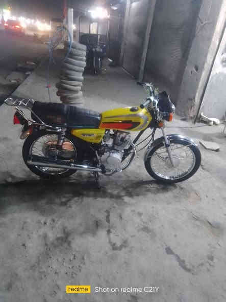 السلام عليكم دراجه اربعه سكنر موديل (25)دراجه نضيفه ومرتبه السعر /650 /
***********
