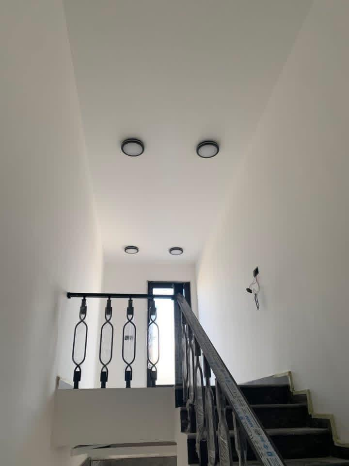 السلام عليكم صباغ متفرغ للعمل نعمل كافة انواع الصبغ للاستفسار الاتصال ع رقم ***********
