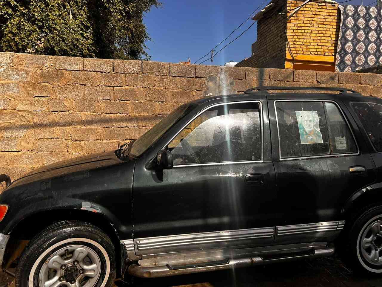 كيه سبورتج موديل 93 رقم بابل انكليزي محورة مكينة ونجي باسمي السيارة مكانها الكوت سعرها 30 وبيها مجال
***********
