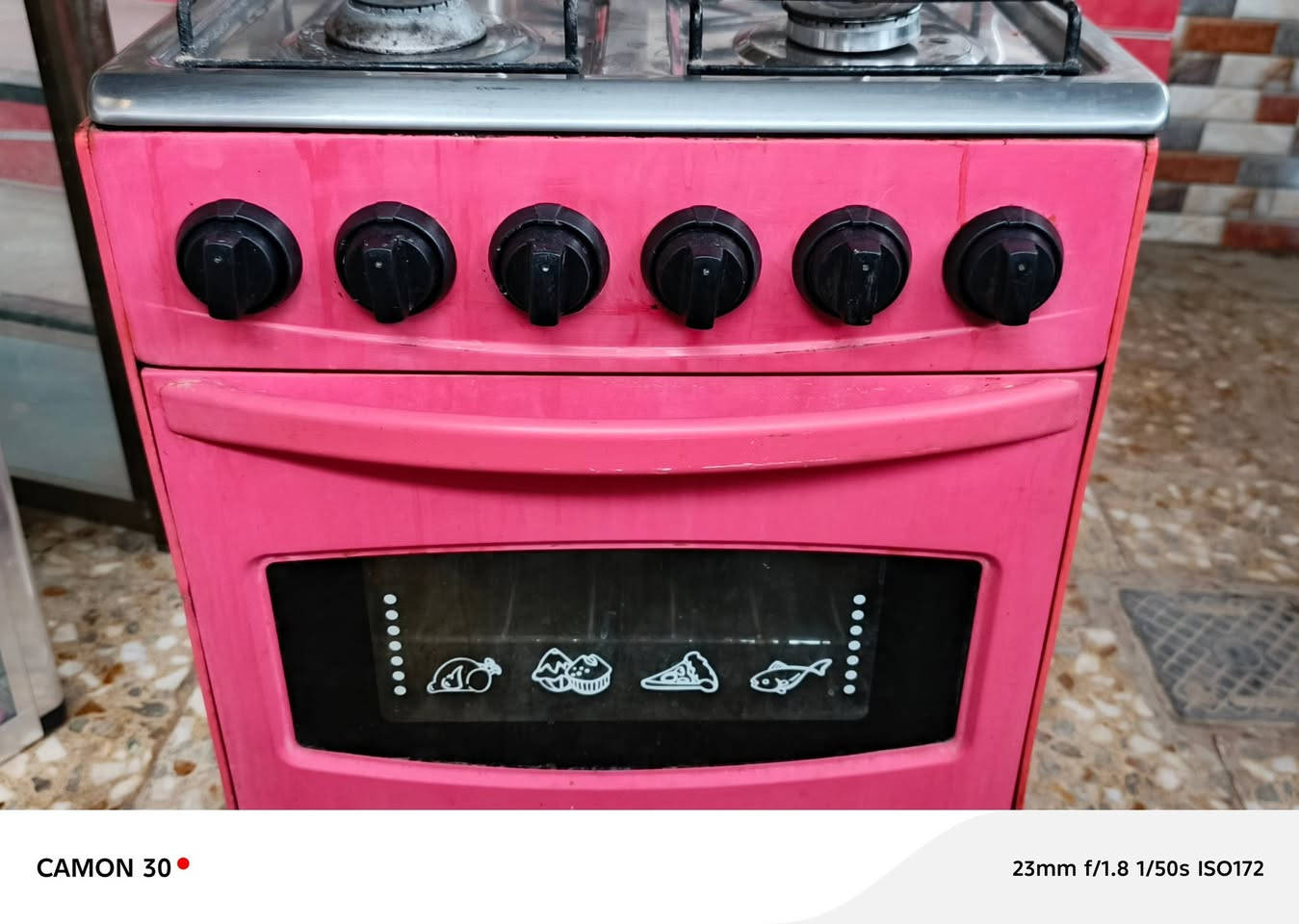 طباخ ٤ عيون كلش نضيف والسعر مناسب ٨٥ وجربايه طفل جديده السعر ٤٥ وبيه مجال العنوان  ***********
